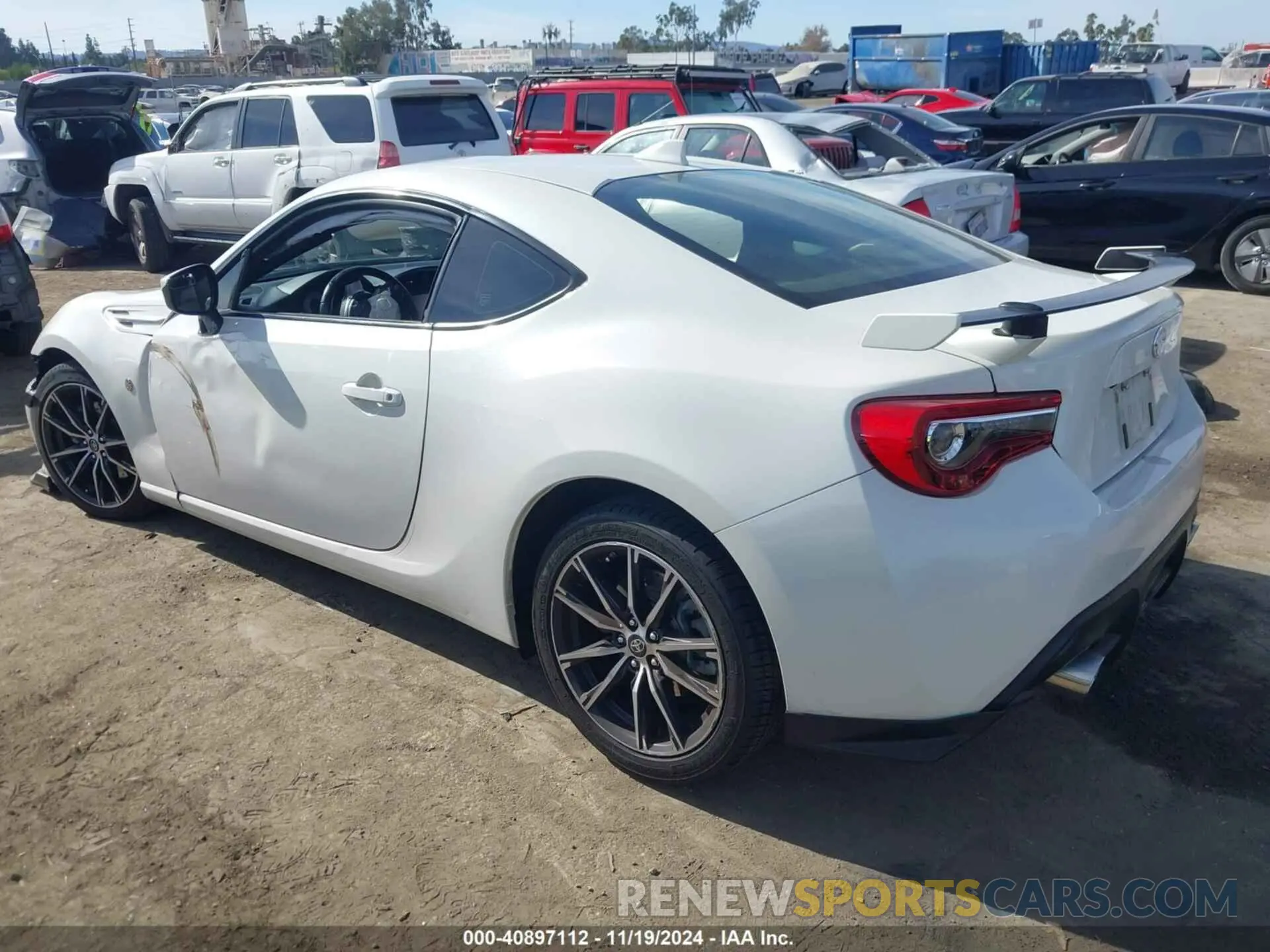 3 Photograph of a damaged car JF1ZNAA19K8703421 TOYOTA 86 2019