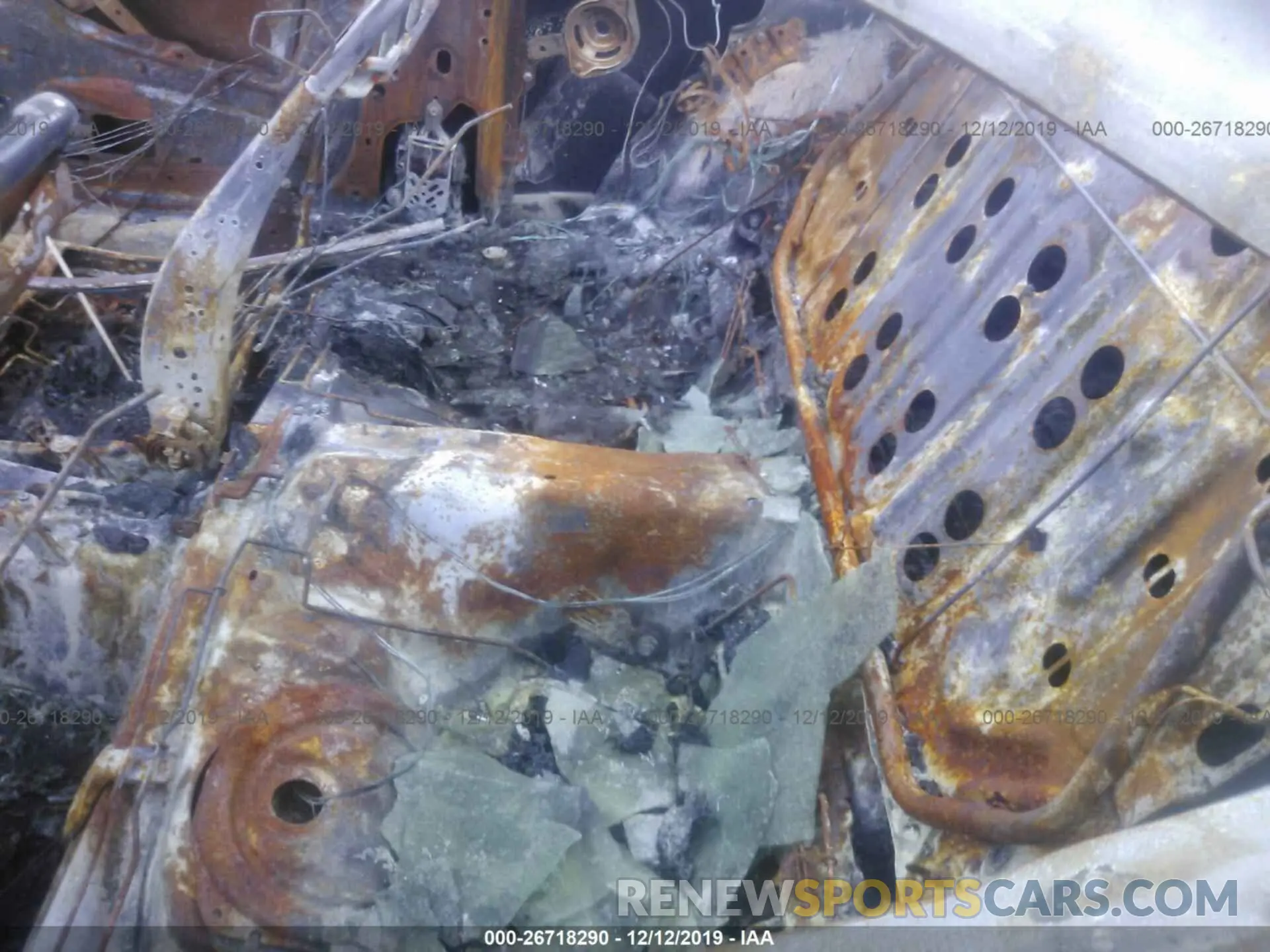 8 Photograph of a damaged car JF1ZNAE14K9701368 TOYOTA 86 2019