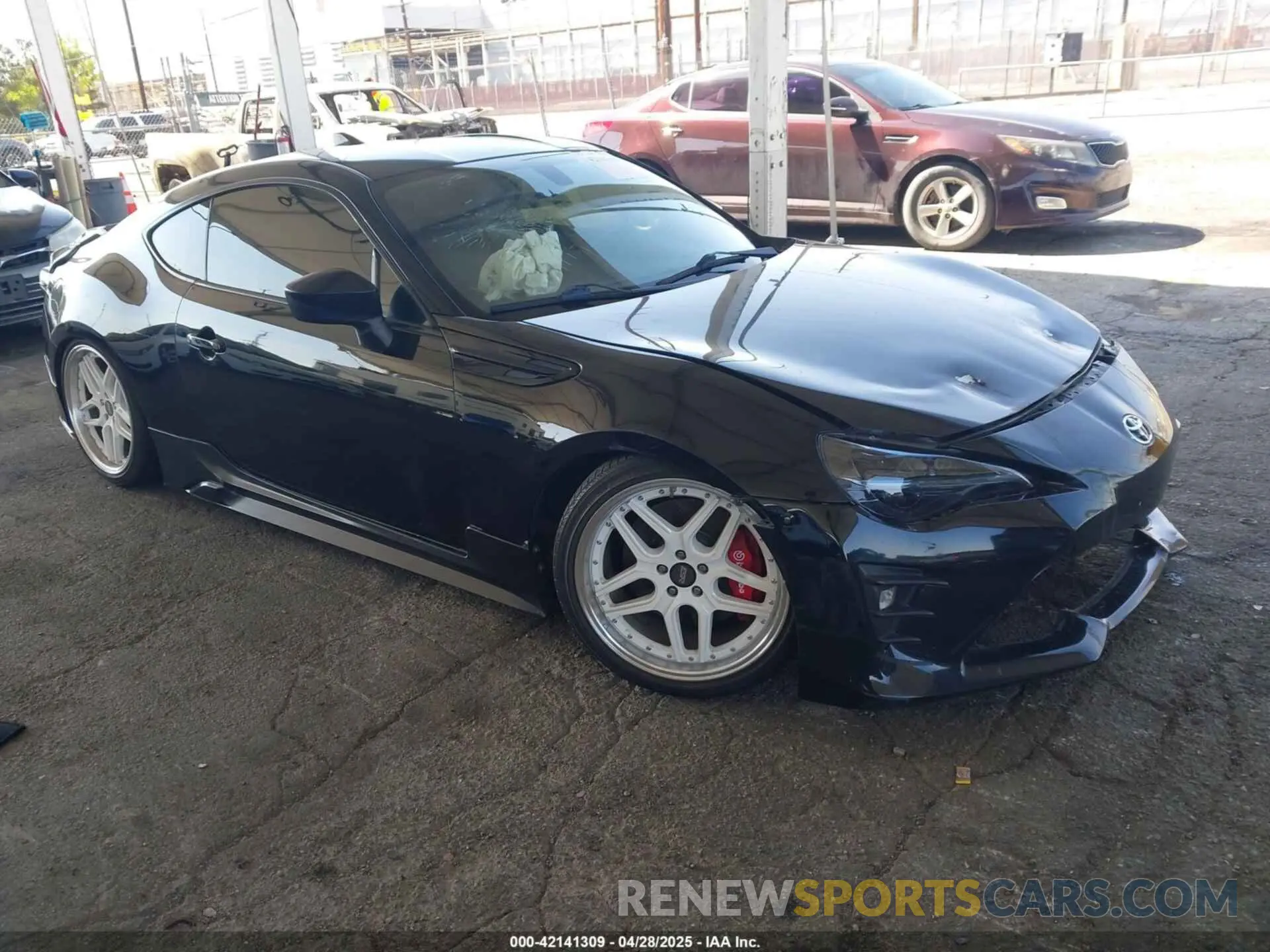 1 Photograph of a damaged car JF1ZNAE15K9702903 TOYOTA 86 2019