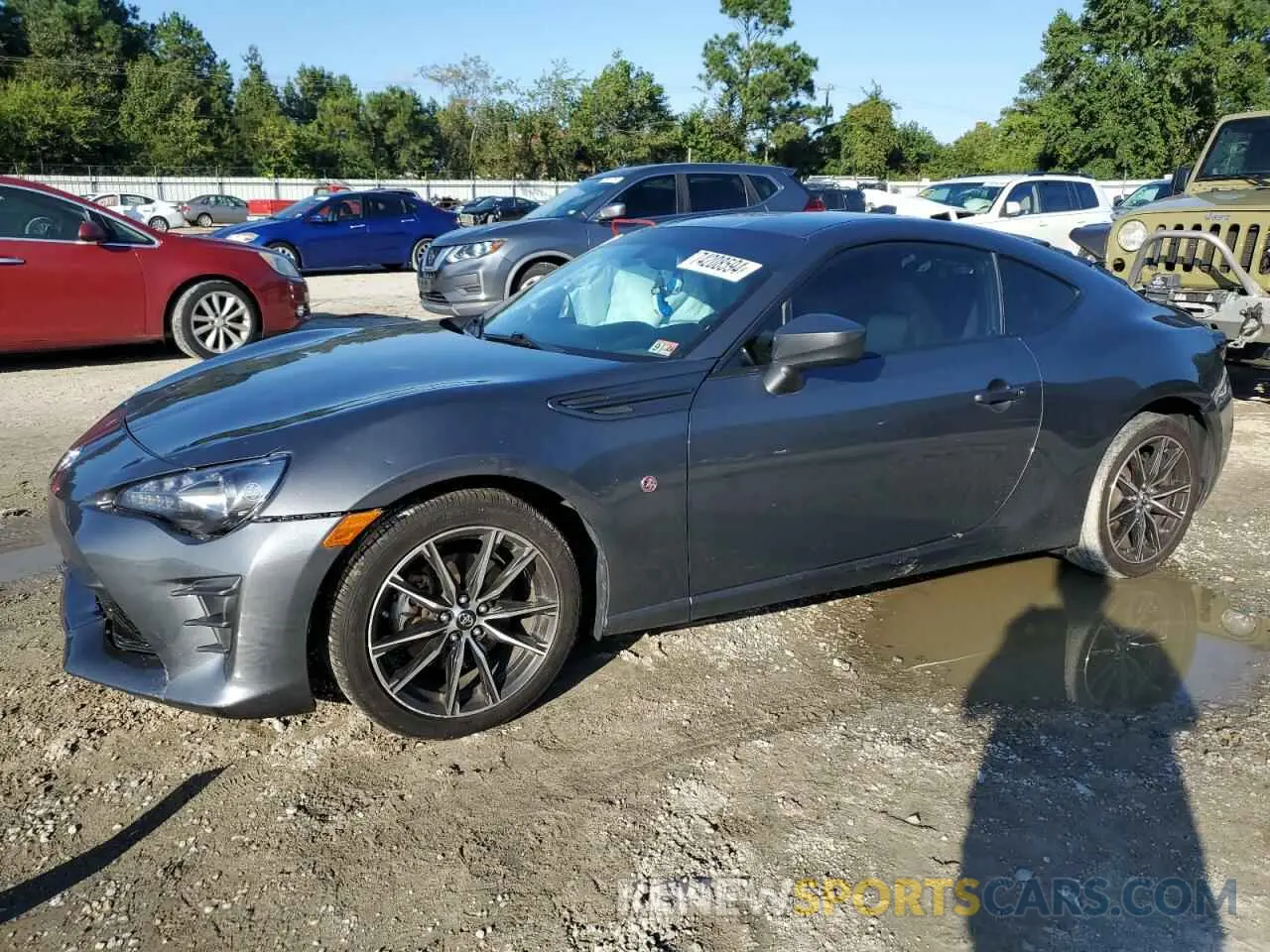 1 Photograph of a damaged car JF1ZNAA10L8752976 TOYOTA 86 2020