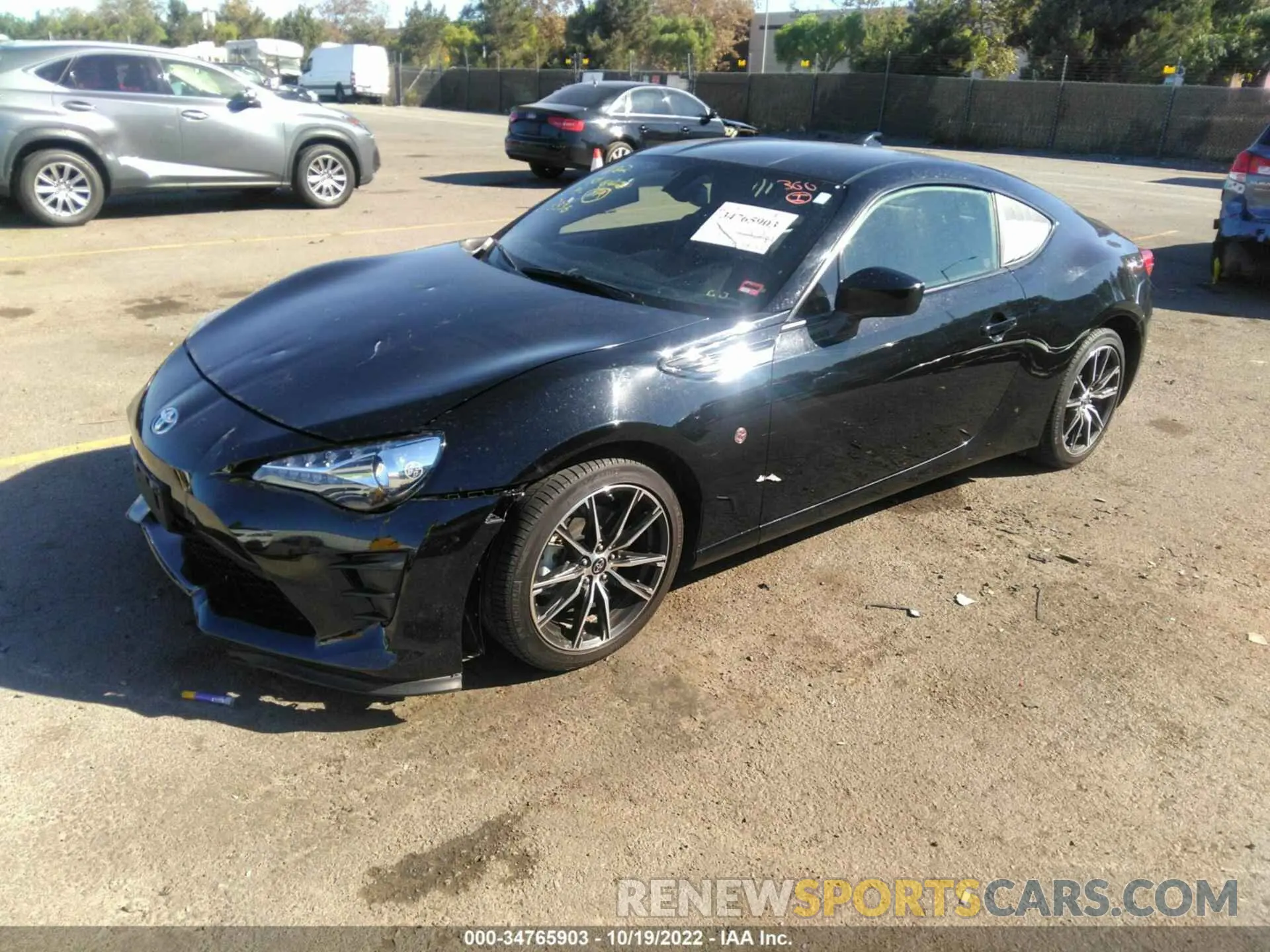 2 Photograph of a damaged car JF1ZNAA12L8753336 TOYOTA 86 2020