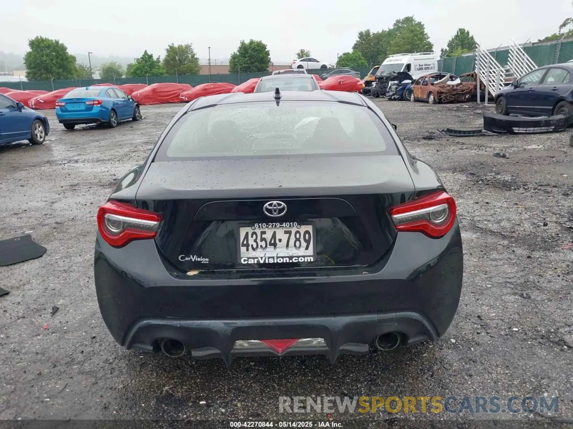 17 Photograph of a damaged car JF1ZNAA13L8752423 TOYOTA 86 2020
