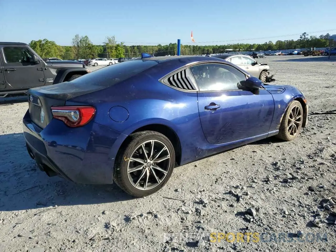 3 Photograph of a damaged car JF1ZNAA18L8752692 TOYOTA 86 2020