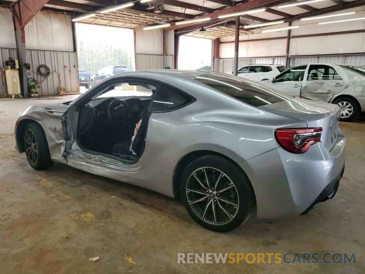 2 Photograph of a damaged car JF1ZNAA18L8753311 TOYOTA 86 2020