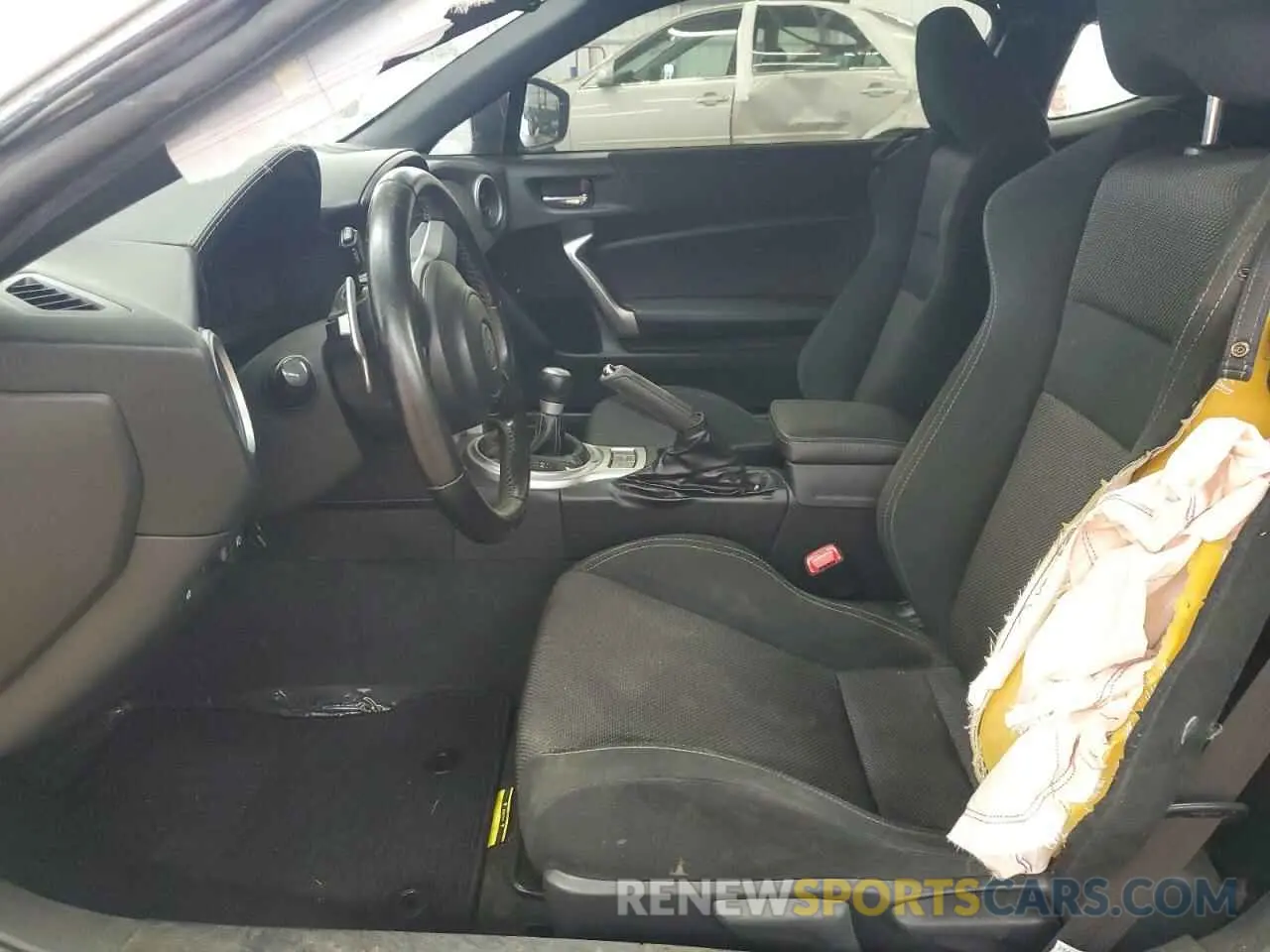 7 Photograph of a damaged car JF1ZNAA18L8753311 TOYOTA 86 2020