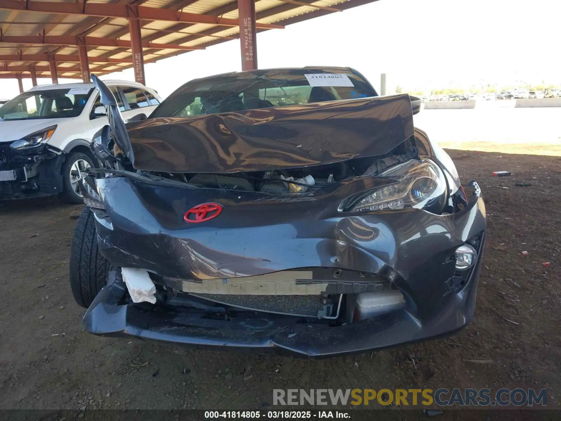 6 Photograph of a damaged car JF1ZNAE13L8752755 TOYOTA 86 2020