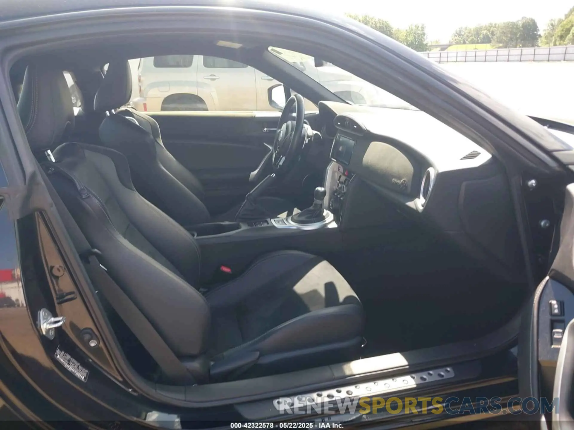 5 Фотография поврежденного автомобиля JF1ZNAE13L8753940 TOYOTA 86 2020