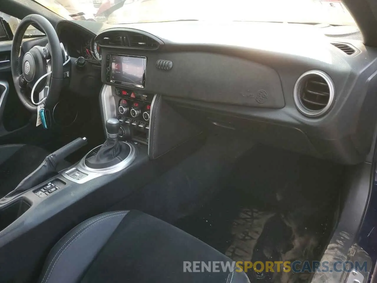 8 Фотография поврежденного автомобиля JF1ZNAE1XL8752817 TOYOTA 86 2020