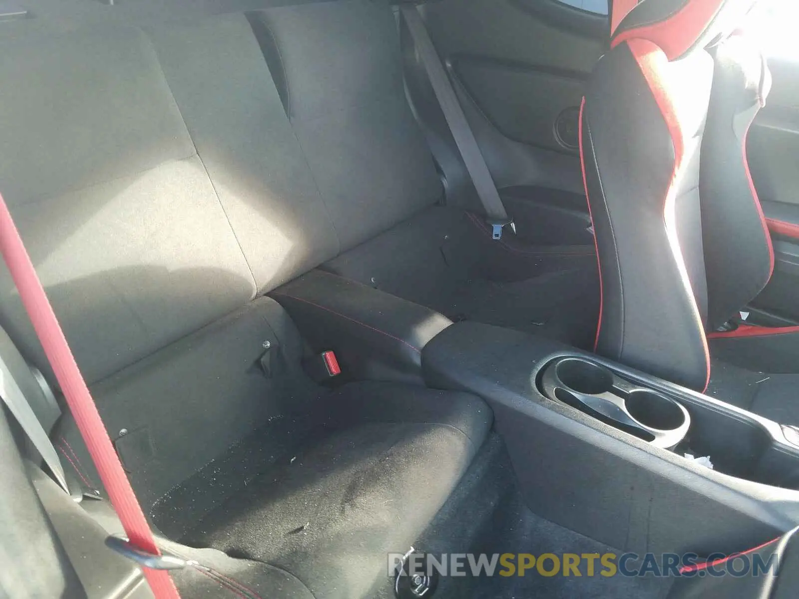 6 Фотография поврежденного автомобиля JF1ZNAE12K9700932 TOYOTA 86 GT 2019