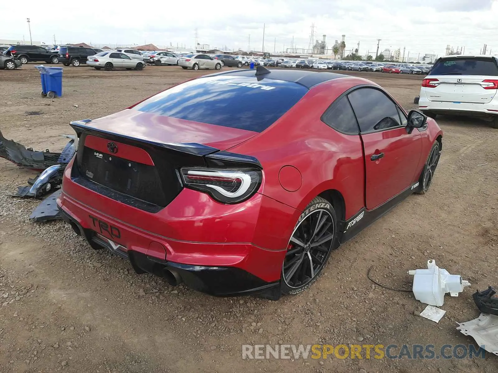 4 Фотография поврежденного автомобиля JF1ZNAE14K9701256 TOYOTA 86 GT 2019