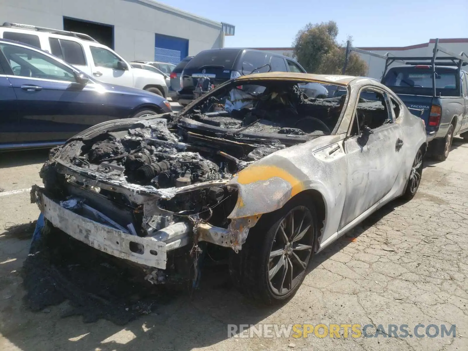 2 Фотография поврежденного автомобиля JF1ZNAE12L8752522 TOYOTA 86 GT 2020
