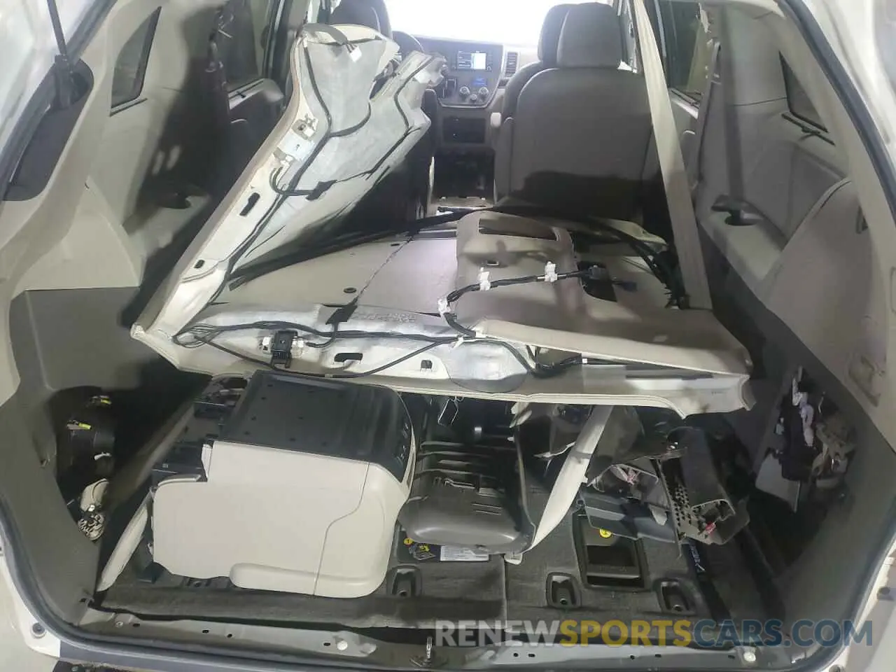 13 Photograph of a damaged car 5TDDZ3DC0KS217173 TOYOTA All Models 2019