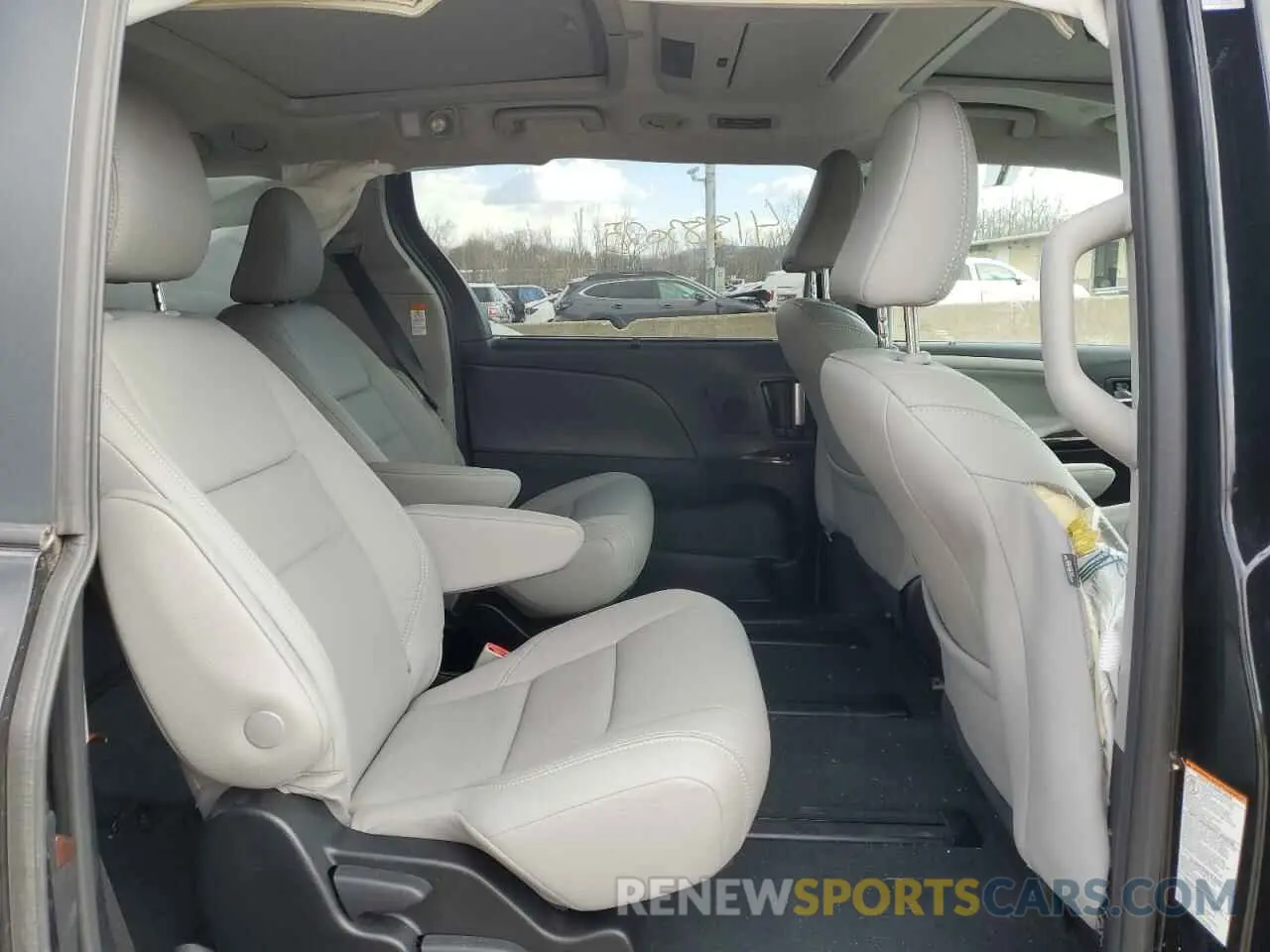 11 Фотография поврежденного автомобиля 5TDDZ3DC1KS217361 TOYOTA All Models 2019