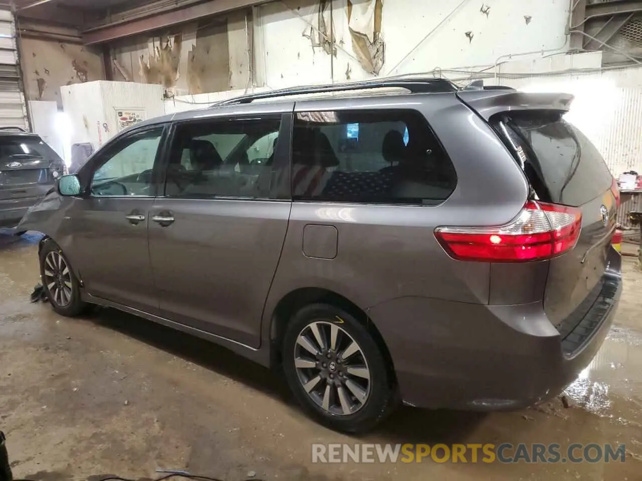 2 Photograph of a damaged car 5TDDZ3DC4KS217192 TOYOTA All Models 2019