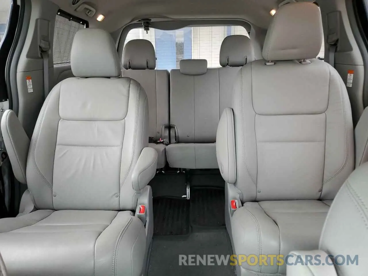10 Фотография поврежденного автомобиля 5TDDZ3DC5KS224300 TOYOTA All Models 2019