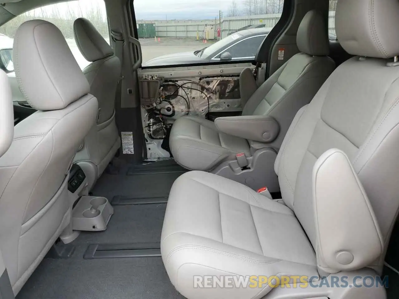 11 Фотография поврежденного автомобиля 5TDDZ3DC5KS224300 TOYOTA All Models 2019