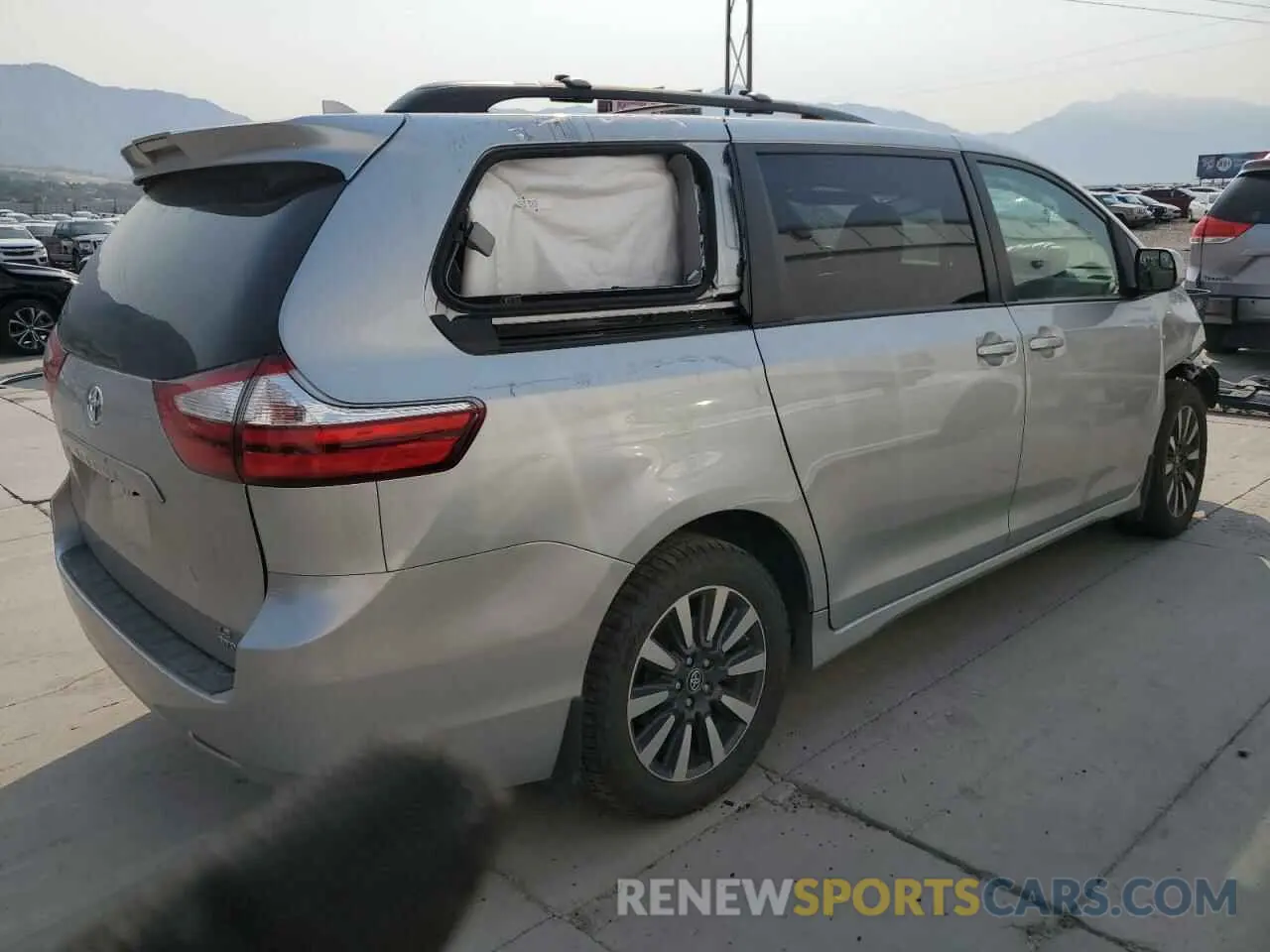 3 Photograph of a damaged car 5TDJZ3DC4KS216224 TOYOTA All Models 2019