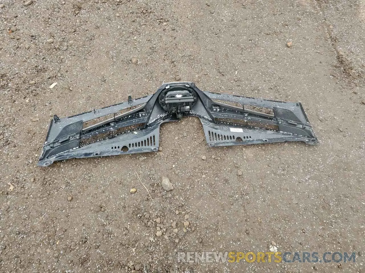 13 Photograph of a damaged car 5TDJZ3DC8KS218039 TOYOTA All Models 2019