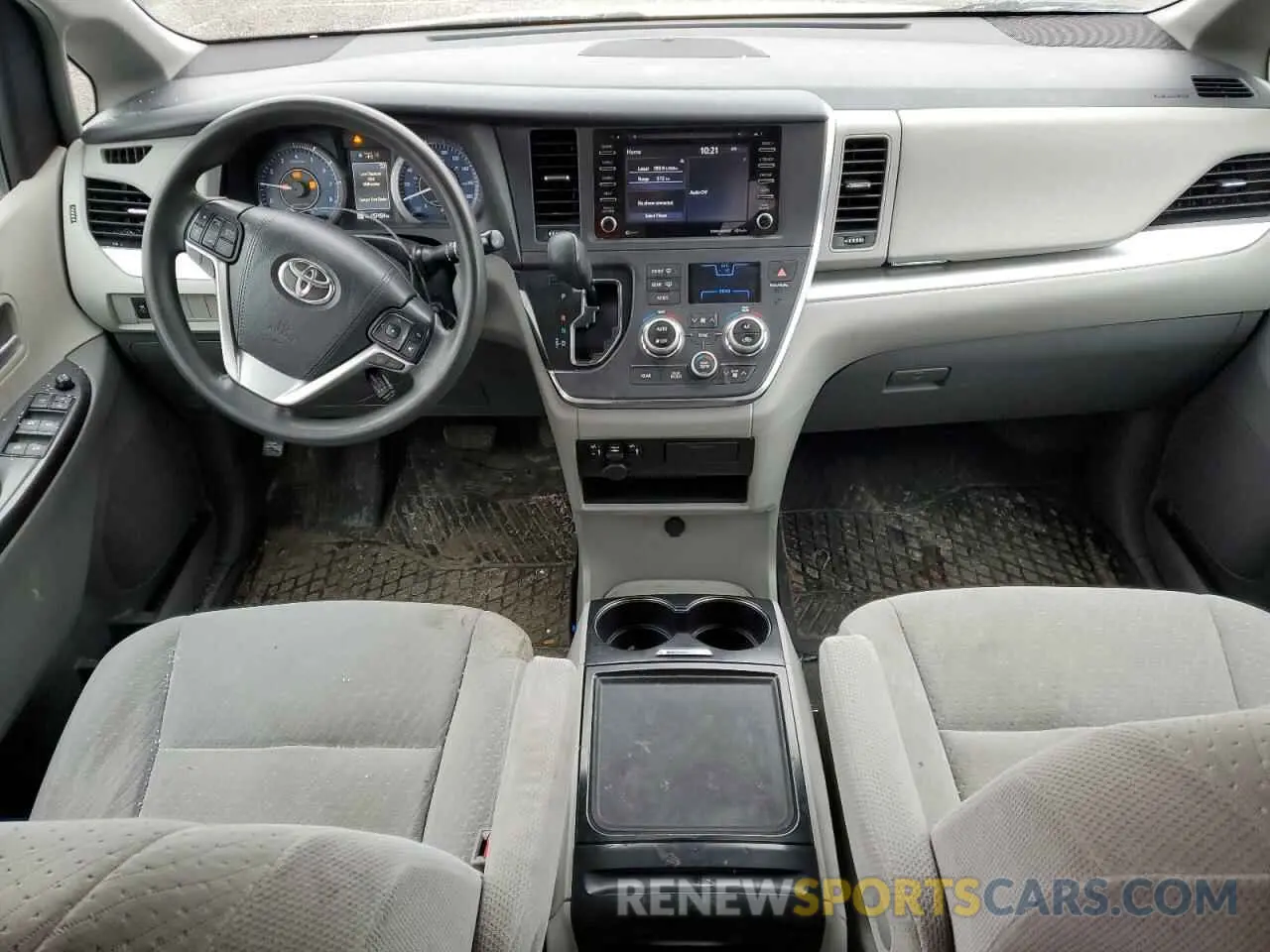 8 Photograph of a damaged car 5TDJZ3DC8KS218039 TOYOTA All Models 2019