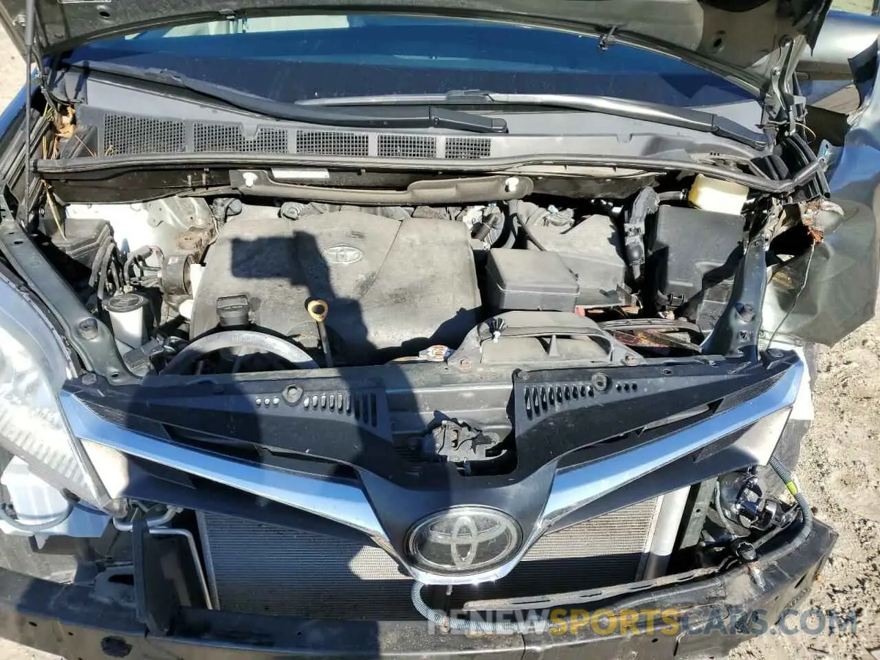 13 Photograph of a damaged car 5TDKZ3DC0KS973674 TOYOTA All Models 2019