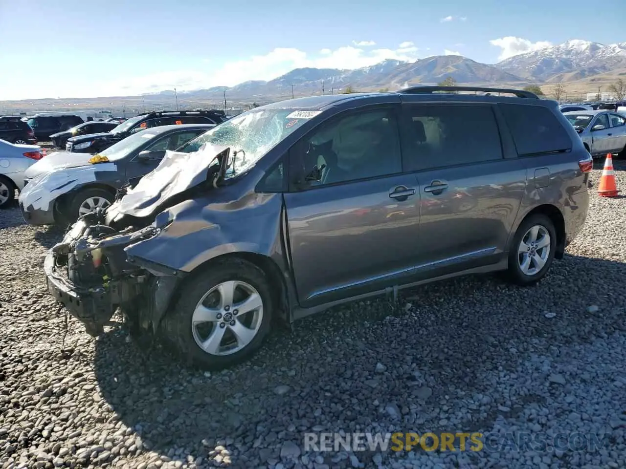 1 Photograph of a damaged car 5TDKZ3DC1KS003901 TOYOTA All Models 2019