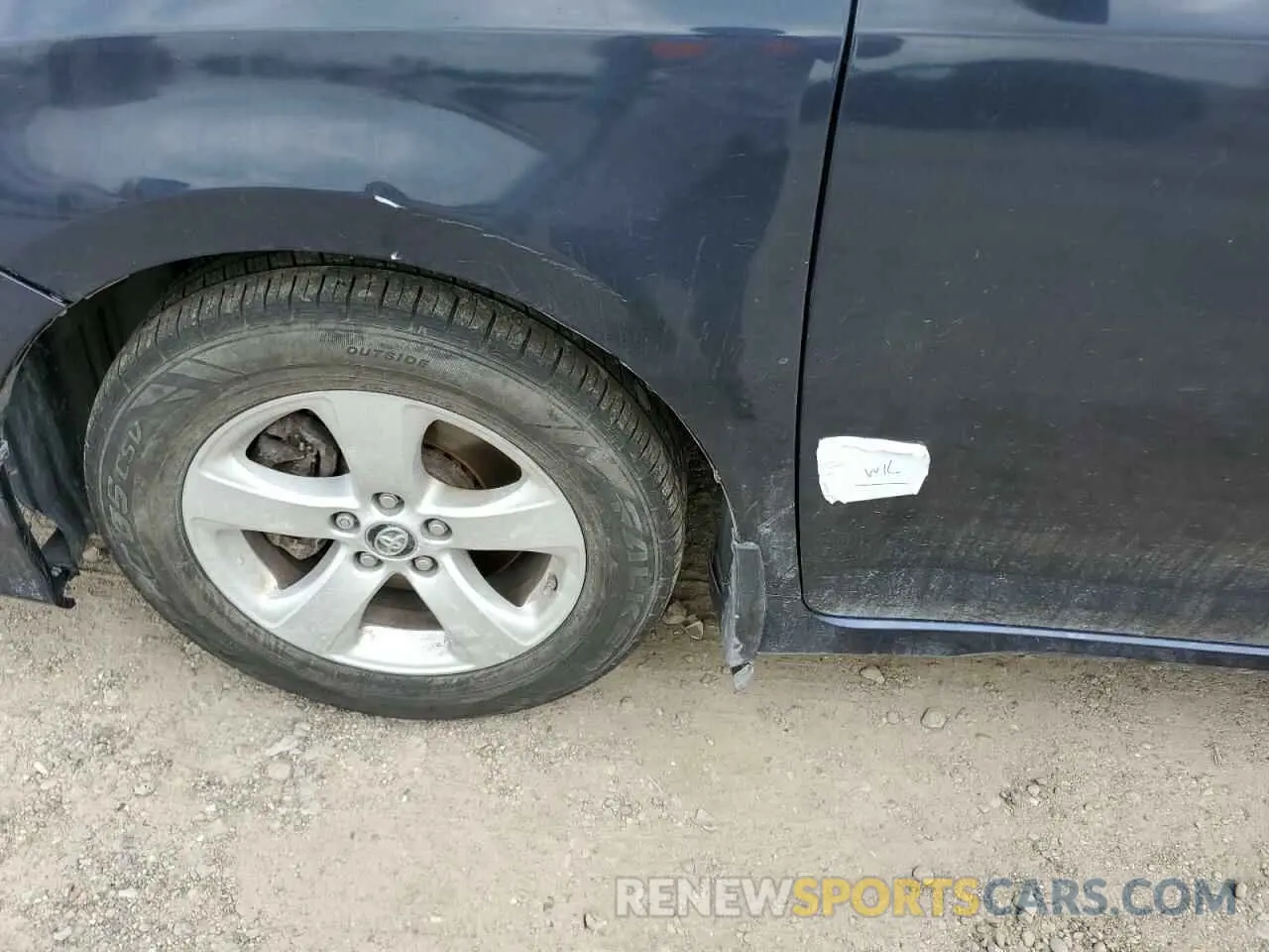 13 Photograph of a damaged car 5TDKZ3DC1KS008614 TOYOTA All Models 2019