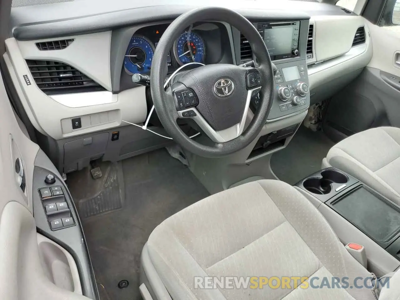 8 Photograph of a damaged car 5TDKZ3DC1KS008614 TOYOTA All Models 2019