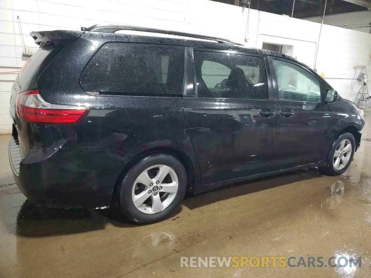 3 Photograph of a damaged car 5TDKZ3DC3KS990873 TOYOTA All Models 2019
