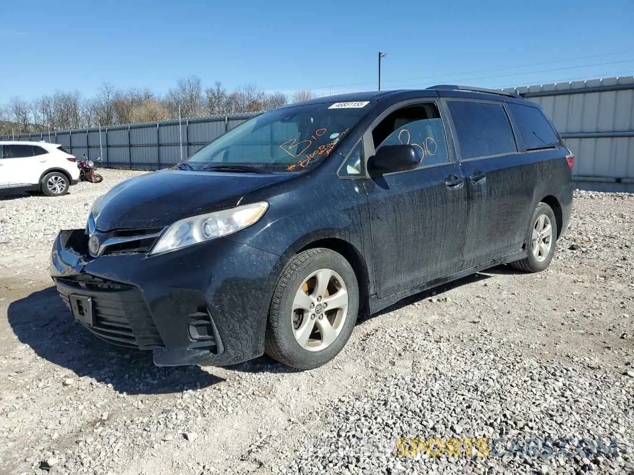 1 Photograph of a damaged car 5TDKZ3DC7KS996997 TOYOTA All Models 2019