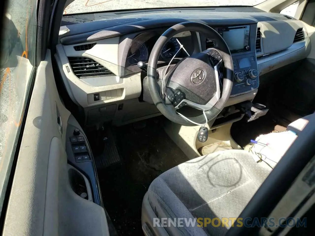 8 Photograph of a damaged car 5TDKZ3DC7KS996997 TOYOTA All Models 2019