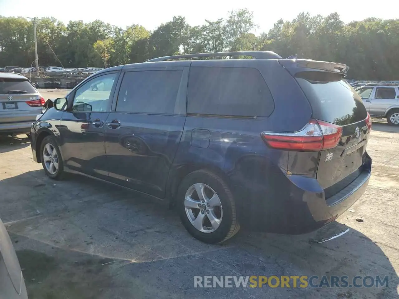 2 Photograph of a damaged car 5TDKZ3DC8KS019237 TOYOTA All Models 2019