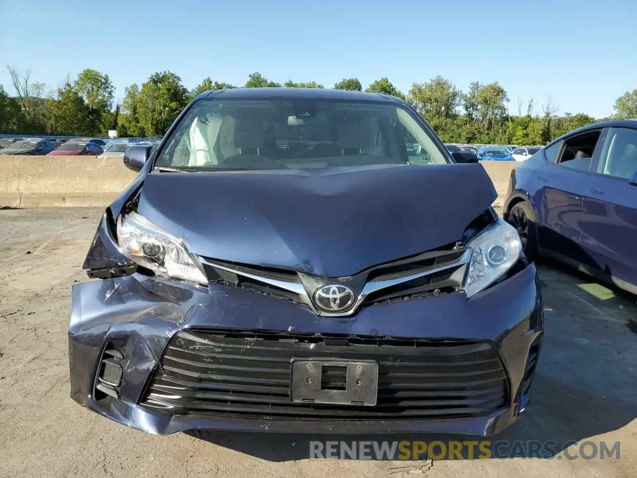 5 Photograph of a damaged car 5TDKZ3DC8KS019237 TOYOTA All Models 2019