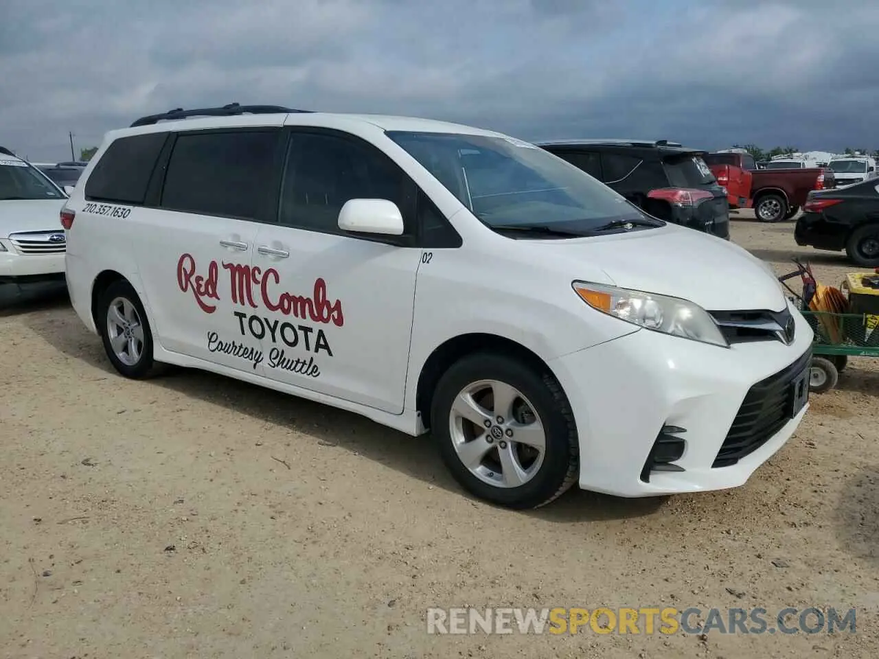 4 Photograph of a damaged car 5TDKZ3DC9KS977464 TOYOTA All Models 2019