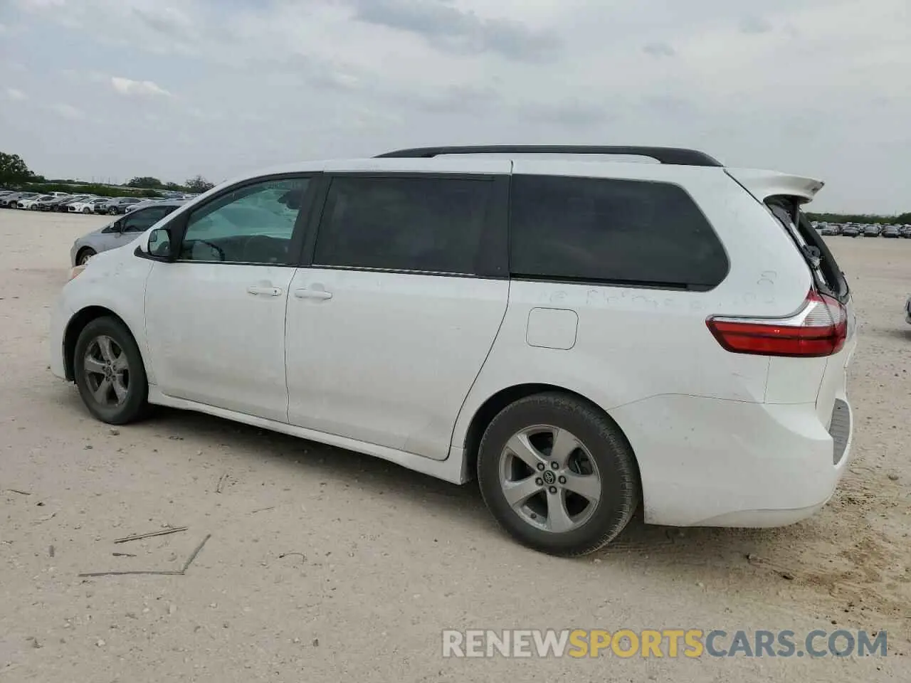 2 Photograph of a damaged car 5TDKZ3DCXKS009521 TOYOTA All Models 2019