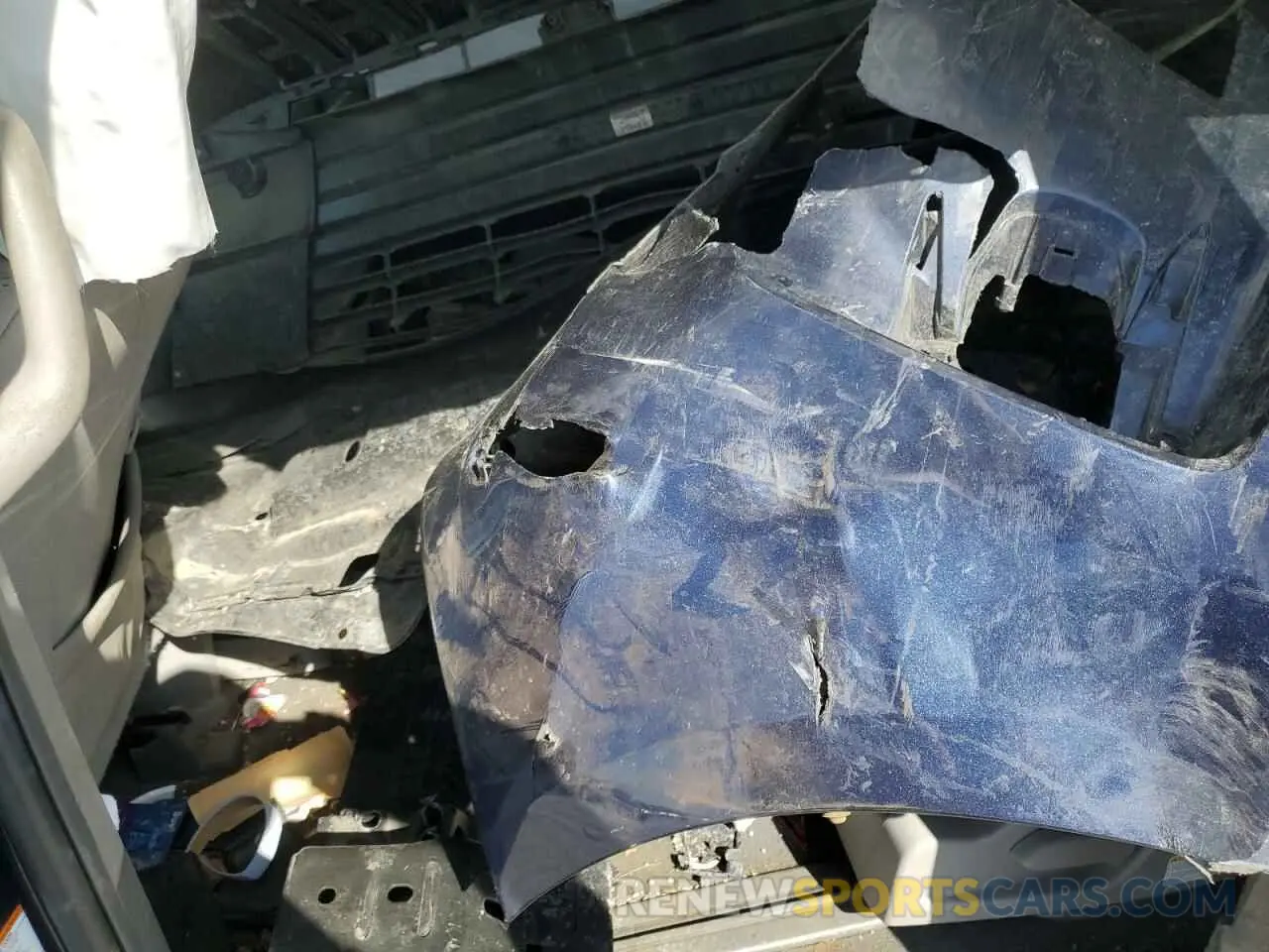 14 Photograph of a damaged car 5TDYZ3DC0KS995846 TOYOTA All Models 2019