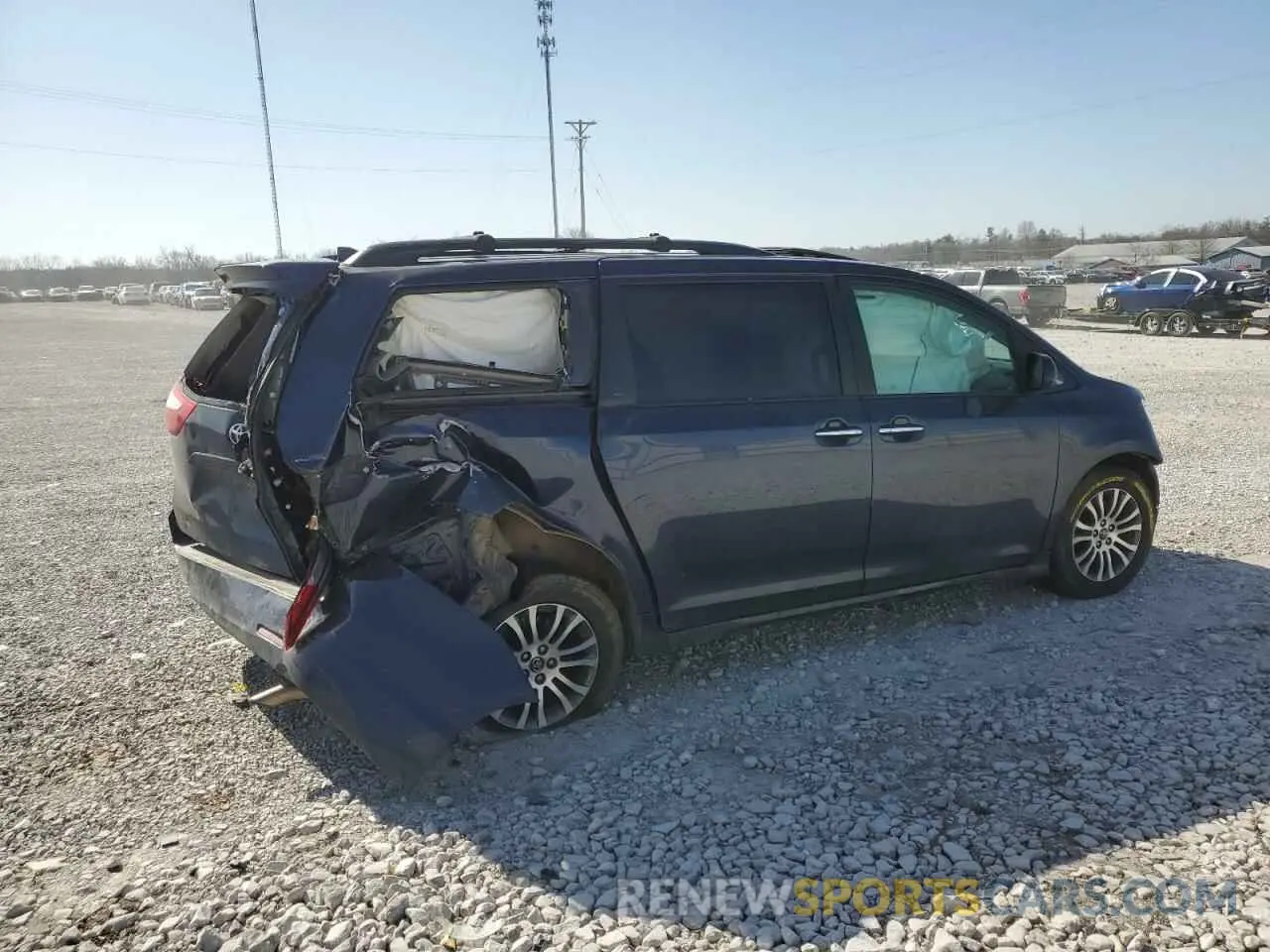3 Photograph of a damaged car 5TDYZ3DC0KS995846 TOYOTA All Models 2019