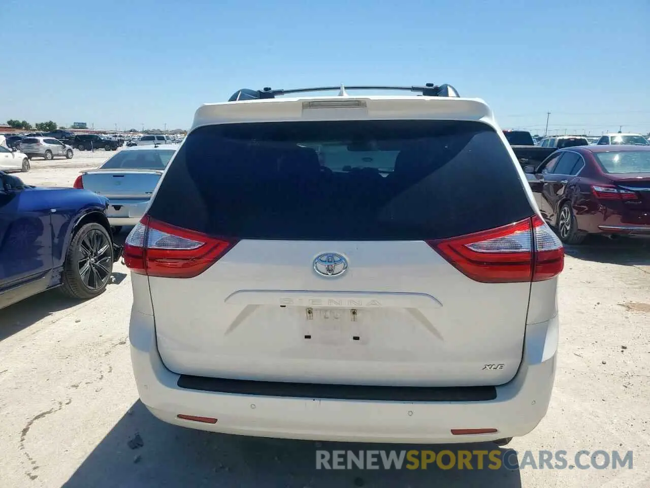 6 Photograph of a damaged car 5TDYZ3DC1KS003150 TOYOTA All Models 2019