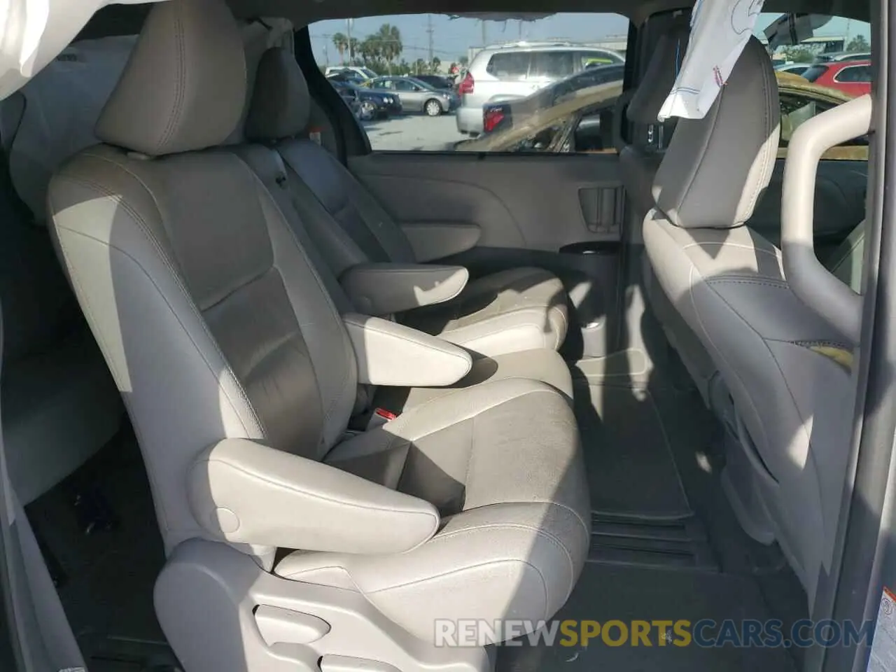 11 Фотография поврежденного автомобиля 5TDYZ3DC1KS004539 TOYOTA All Models 2019
