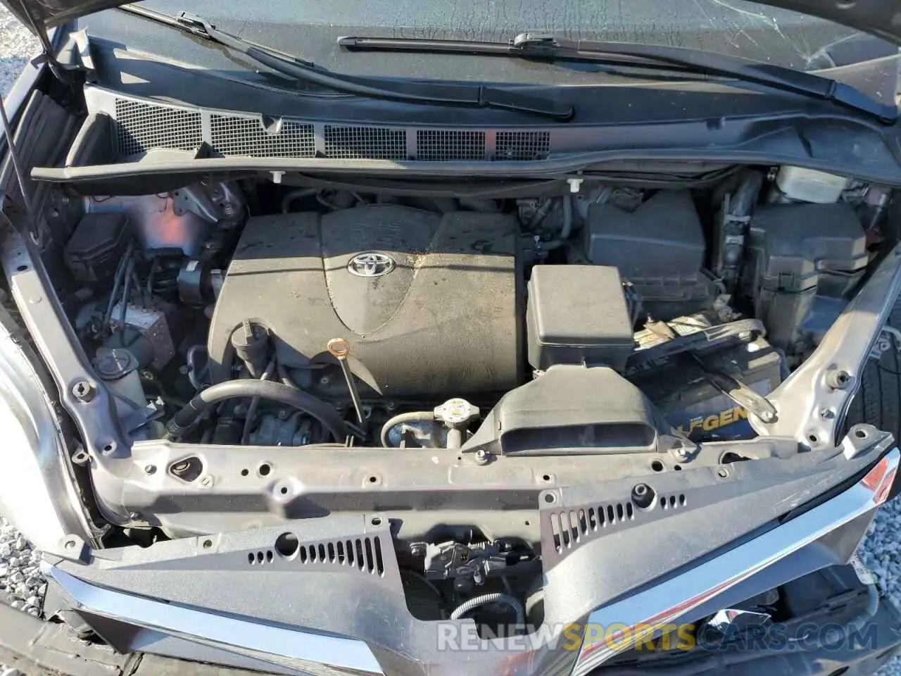 12 Photograph of a damaged car 5TDYZ3DC1KS980093 TOYOTA All Models 2019