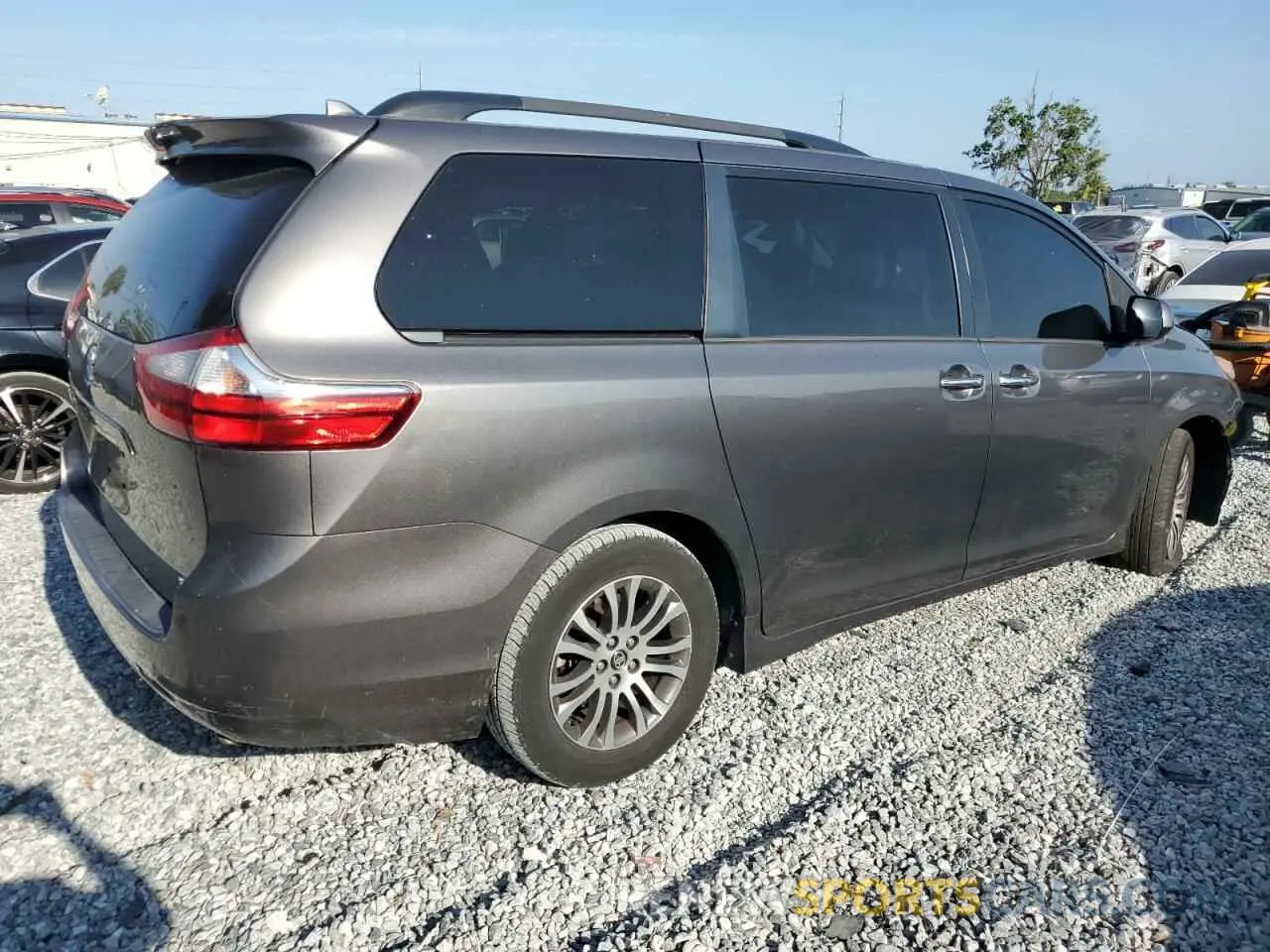 3 Photograph of a damaged car 5TDYZ3DC1KS980093 TOYOTA All Models 2019