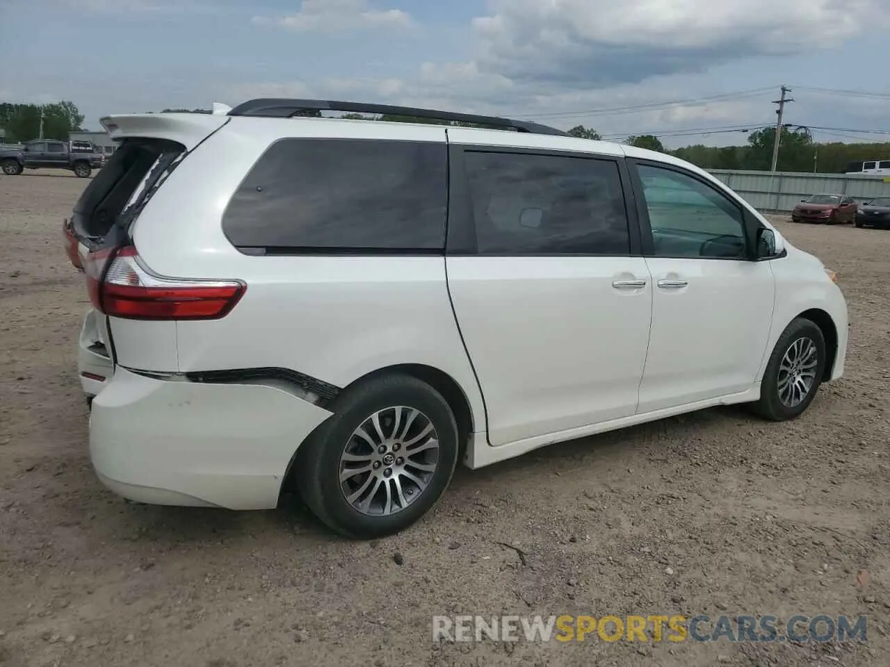 3 Photograph of a damaged car 5TDYZ3DC1KS981793 TOYOTA All Models 2019