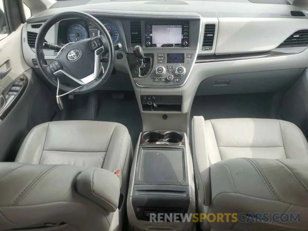 8 Photograph of a damaged car 5TDYZ3DC1KS981793 TOYOTA All Models 2019