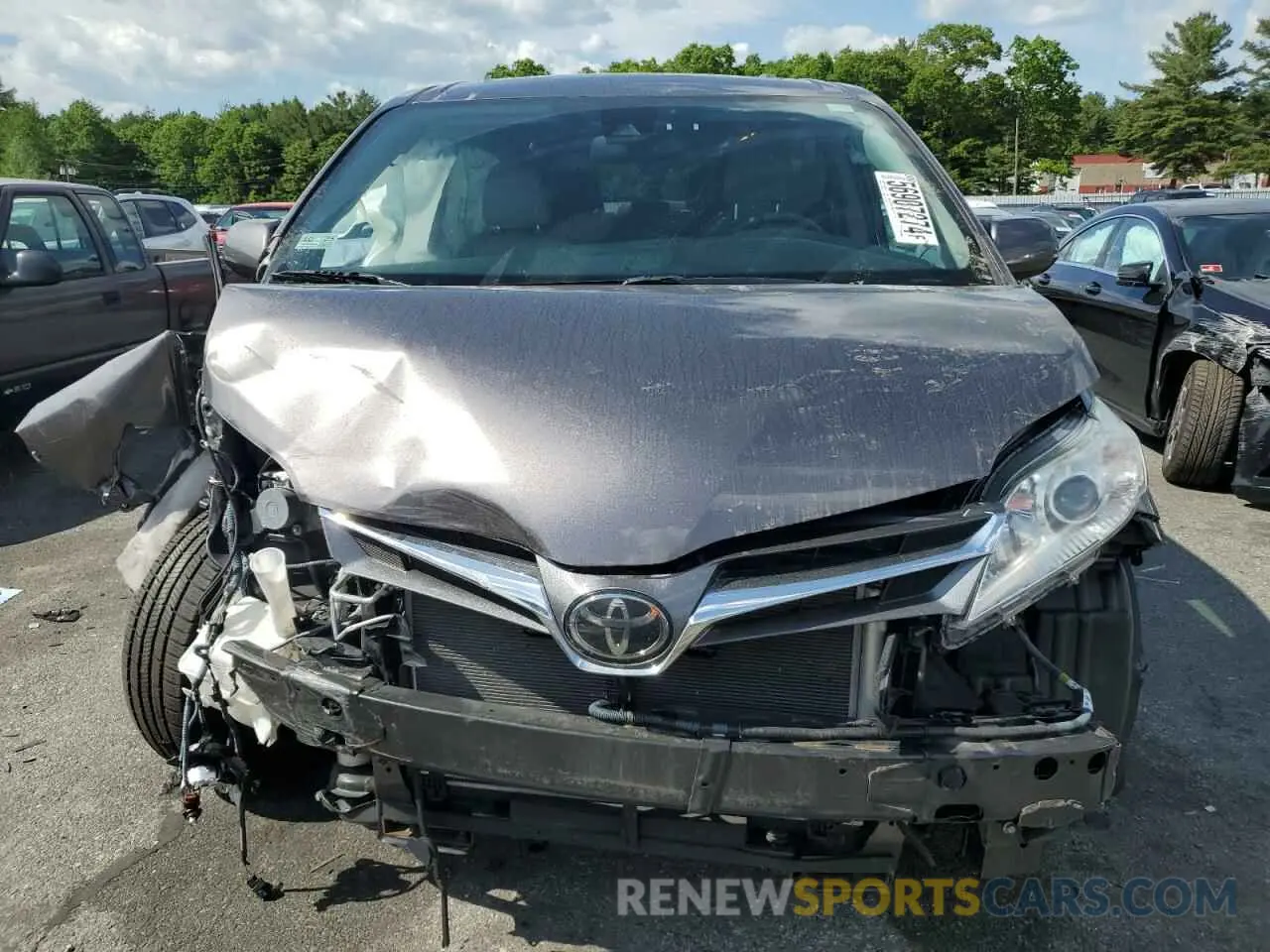 5 Photograph of a damaged car 5TDYZ3DC4KS984574 TOYOTA All Models 2019