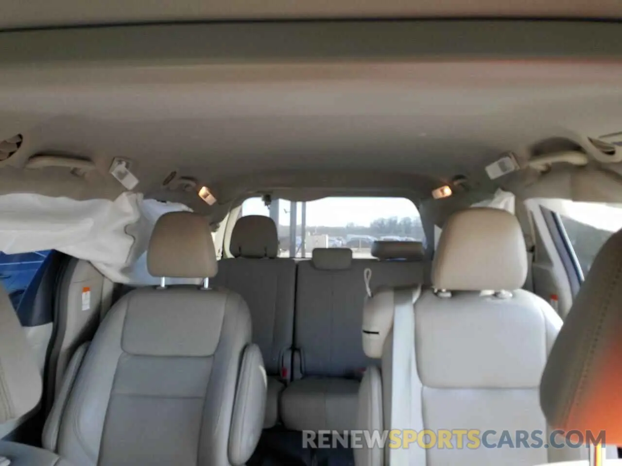 10 Photograph of a damaged car 5TDYZ3DC7KS005131 TOYOTA All Models 2019