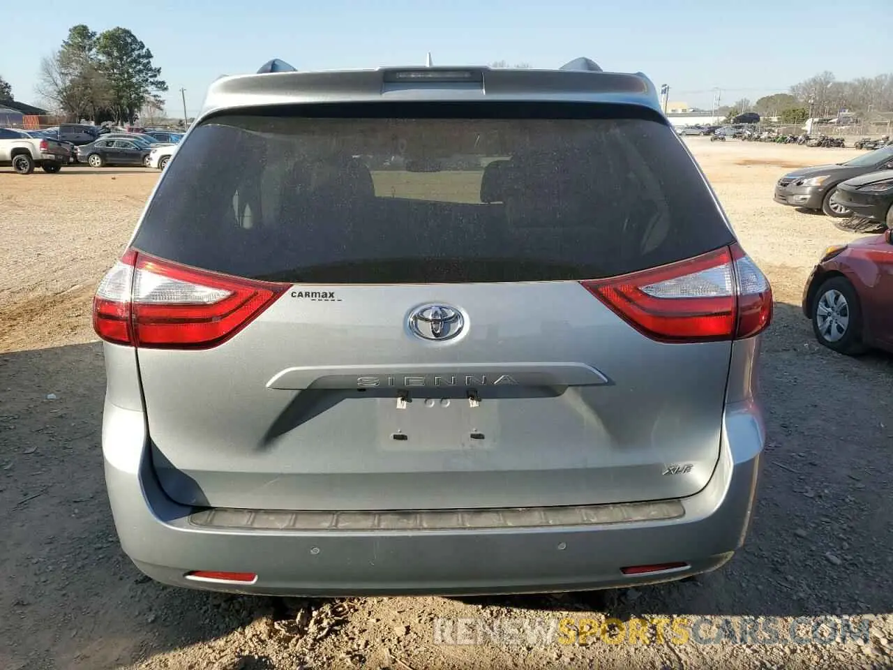 6 Photograph of a damaged car 5TDYZ3DC7KS005131 TOYOTA All Models 2019