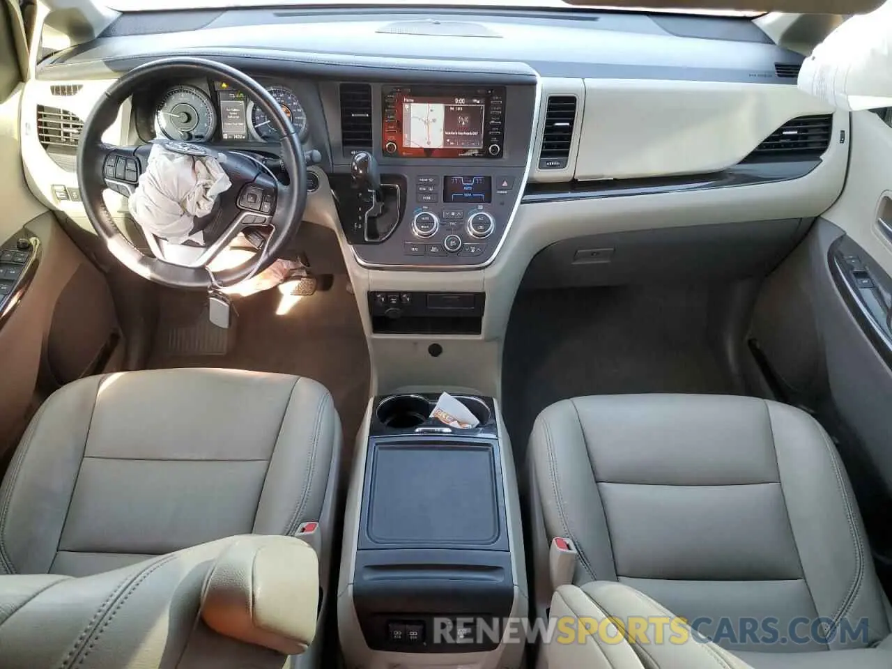 8 Photograph of a damaged car 5TDYZ3DC7KS005131 TOYOTA All Models 2019