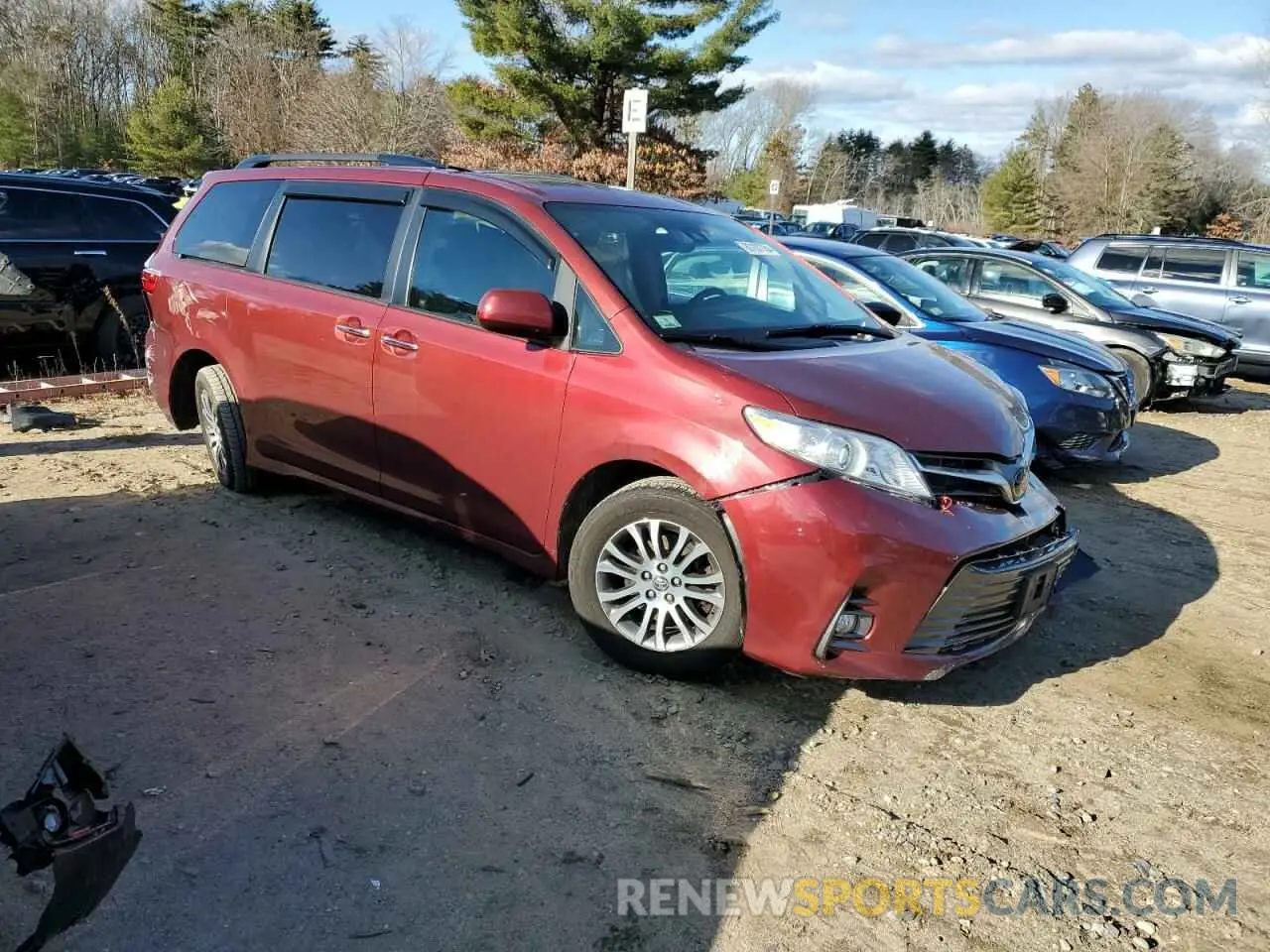 4 Photograph of a damaged car 5TDYZ3DC7KS993866 TOYOTA All Models 2019