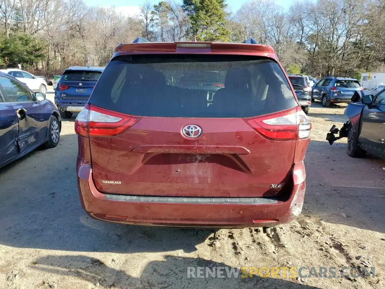 6 Photograph of a damaged car 5TDYZ3DC7KS993866 TOYOTA All Models 2019