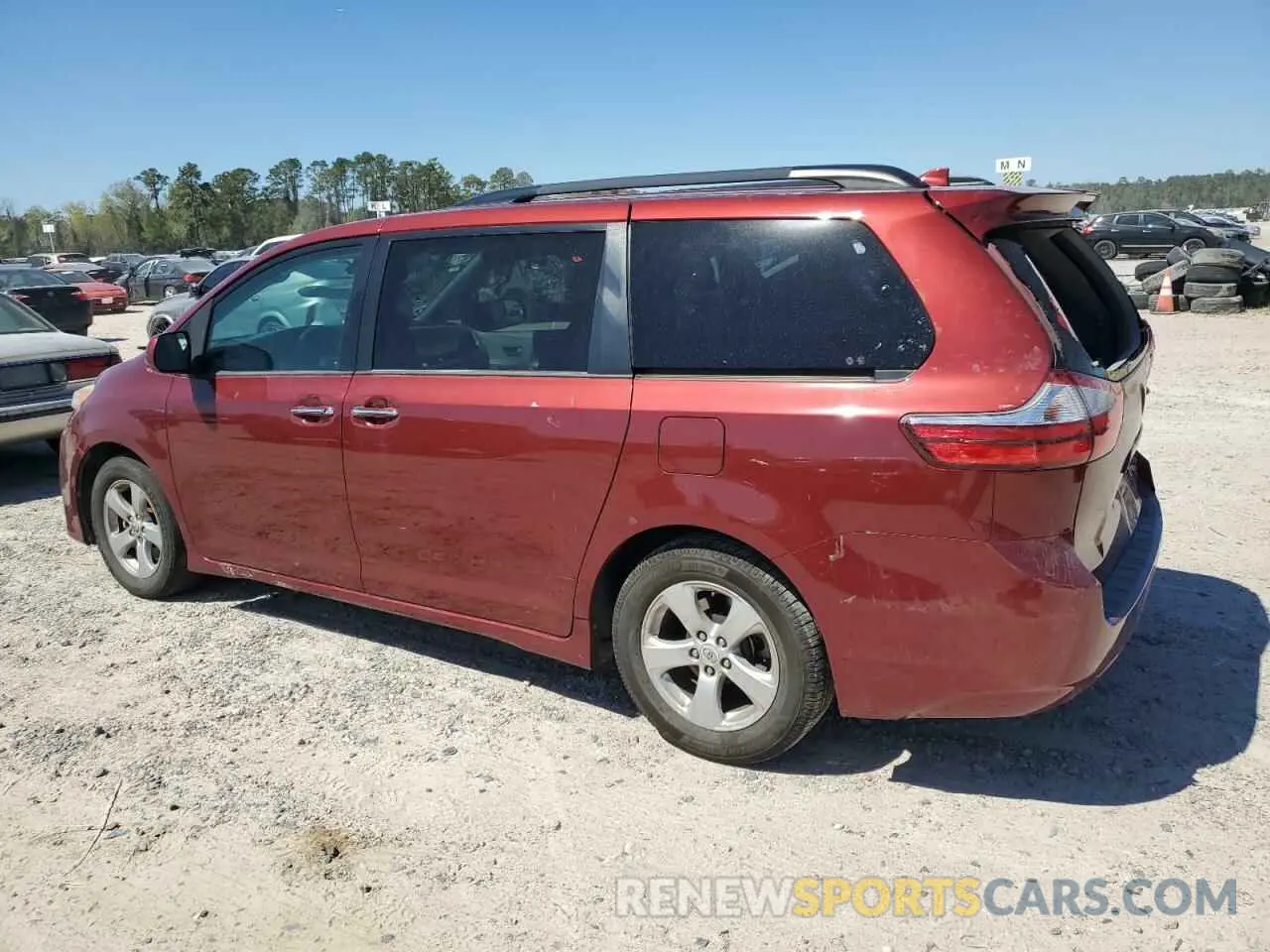 2 Photograph of a damaged car 5TDYZ3DC8KS971035 TOYOTA All Models 2019