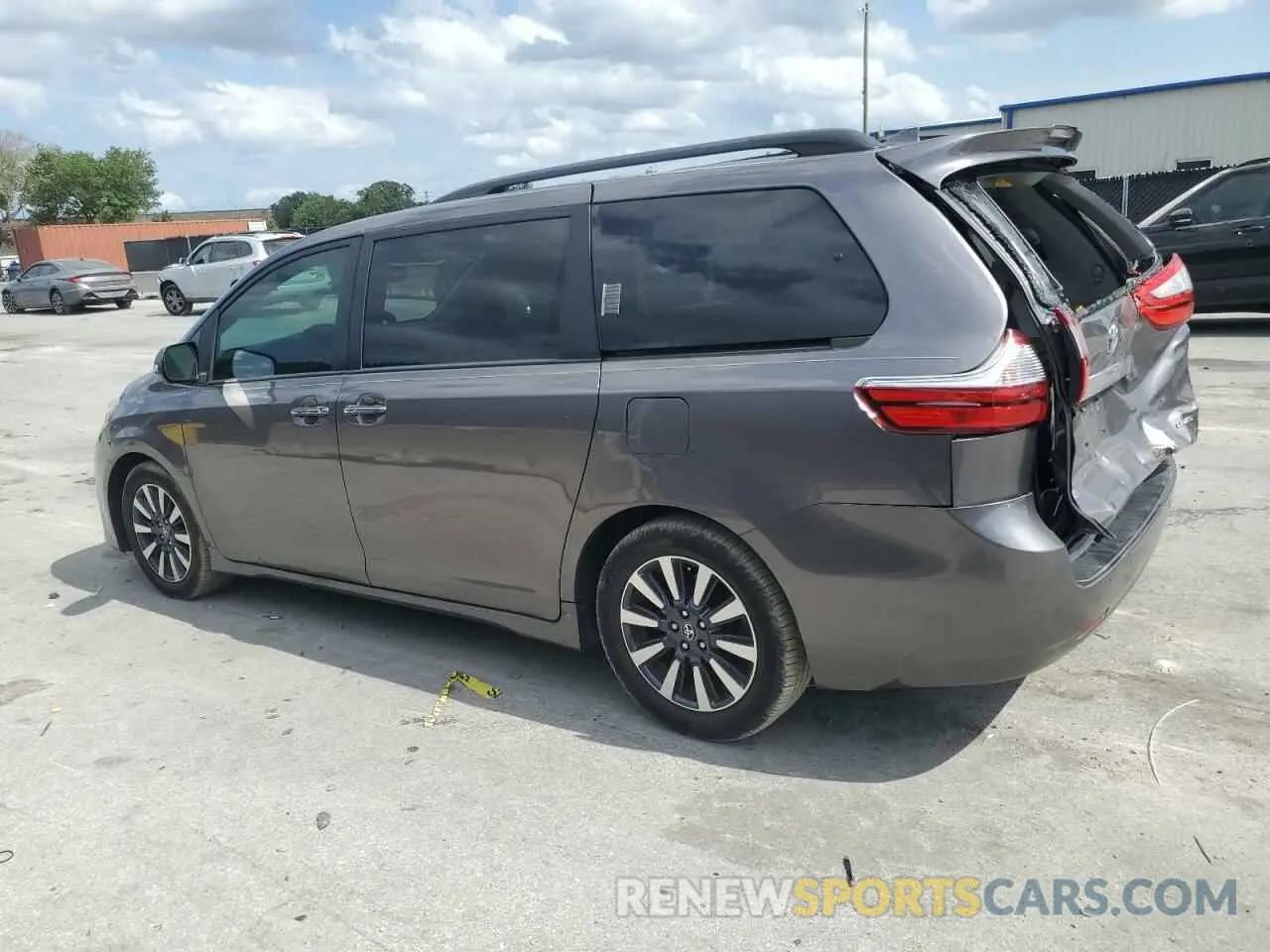 2 Photograph of a damaged car 5TDYZ3DC9KS976972 TOYOTA All Models 2019